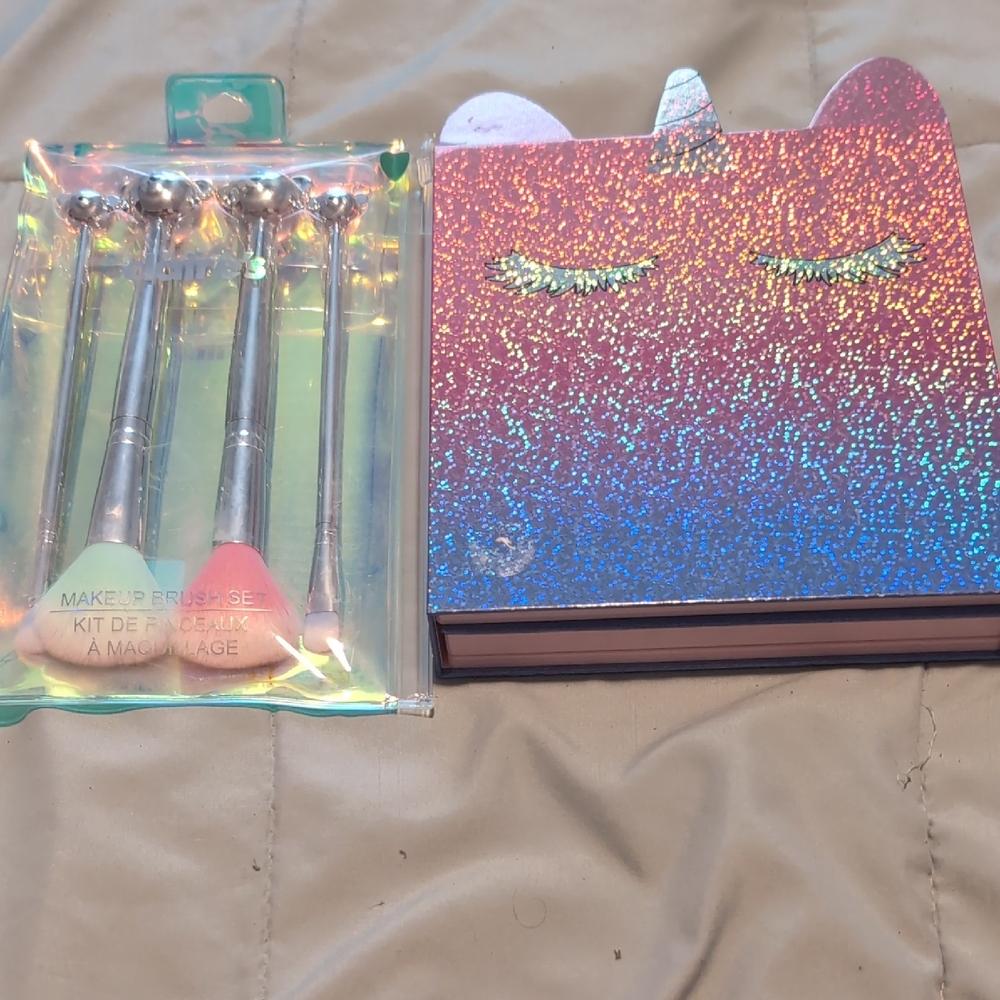 Claire's Unicorn Glitter Eyeshadow Palette with Brush Set